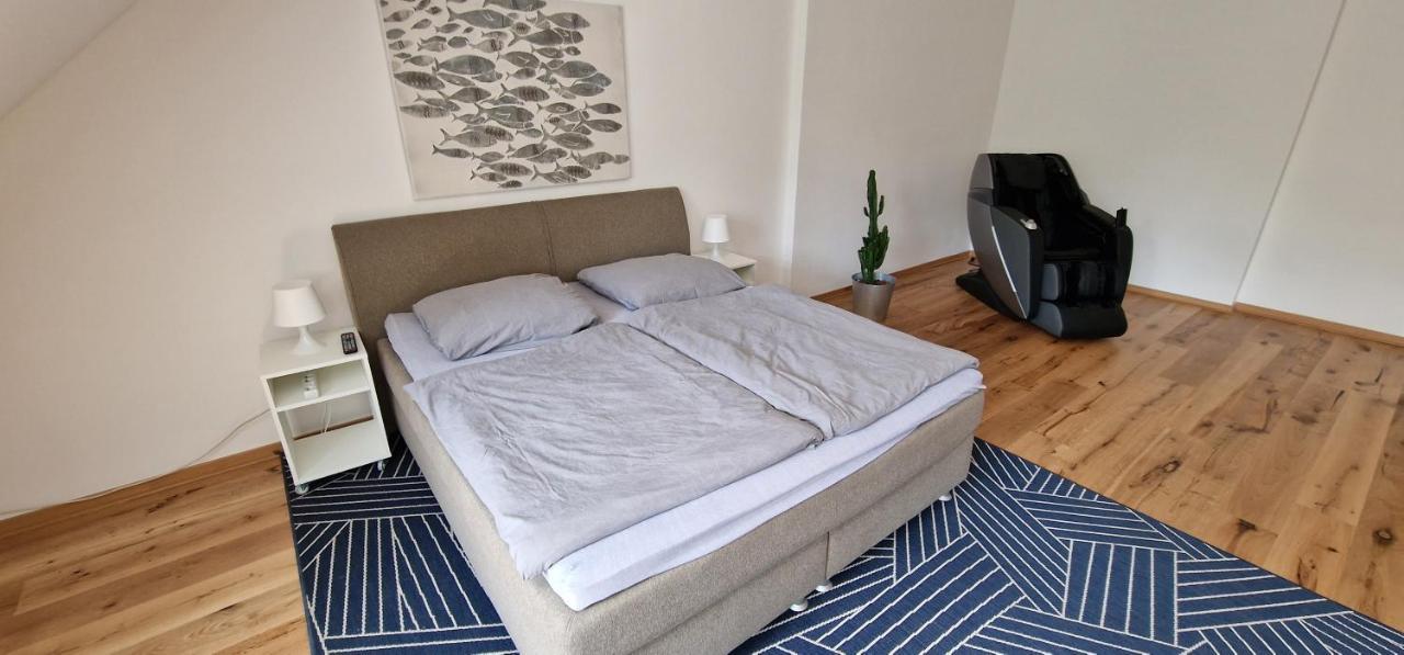 Apartment Mit Parkblick & Massagestuhl ไลป์ซิก ภายนอก รูปภาพ