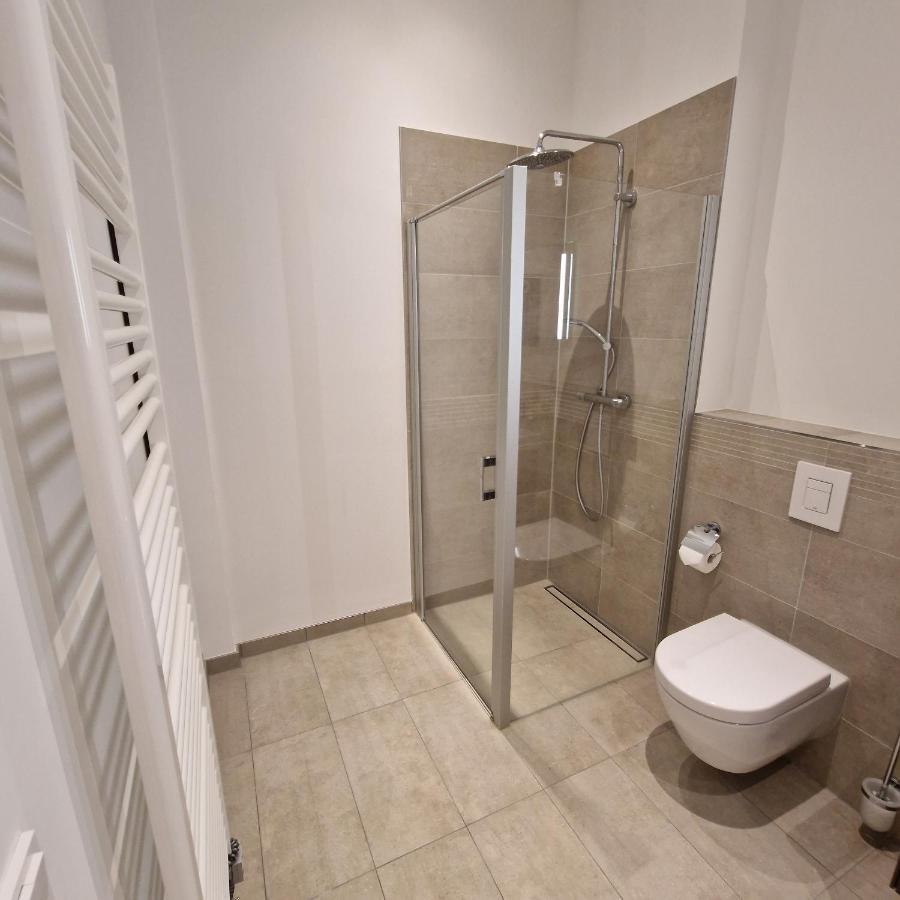 Apartment Mit Parkblick & Massagestuhl ไลป์ซิก ภายนอก รูปภาพ